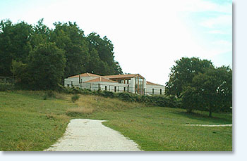 centro_documentazione.jpg (21260 byte)