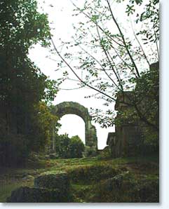 arco_ingresso.jpg (15518 byte)